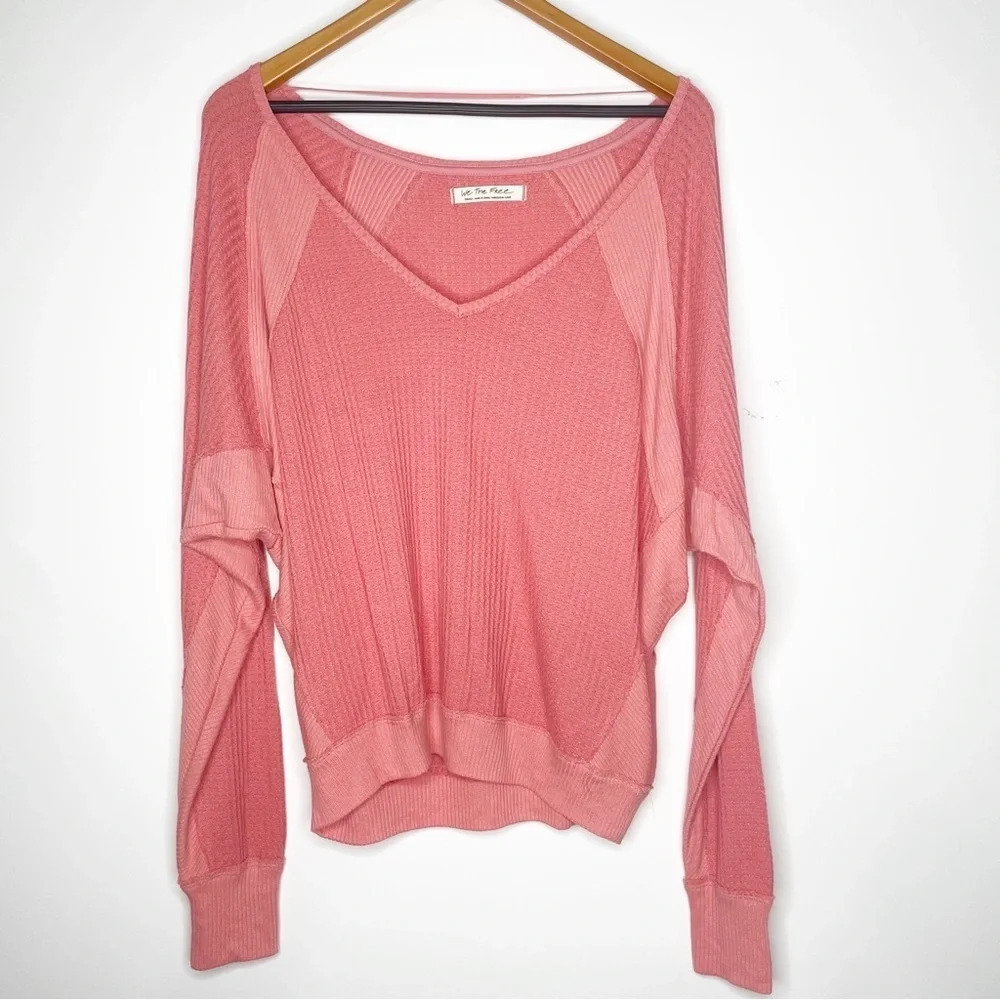 We The Free Santa Clara Oversized Coral Pink V-neck Size Small - Picture 1 of 5